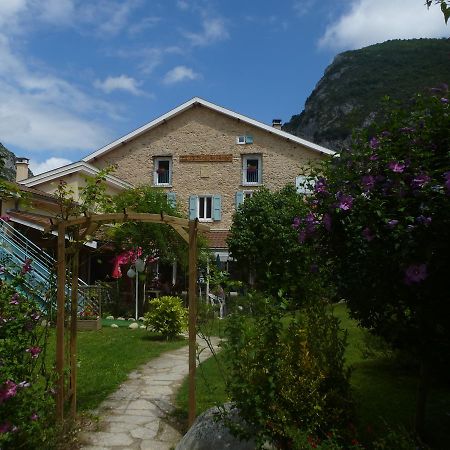 La Petite Auberge De Niaux Exteriör bild