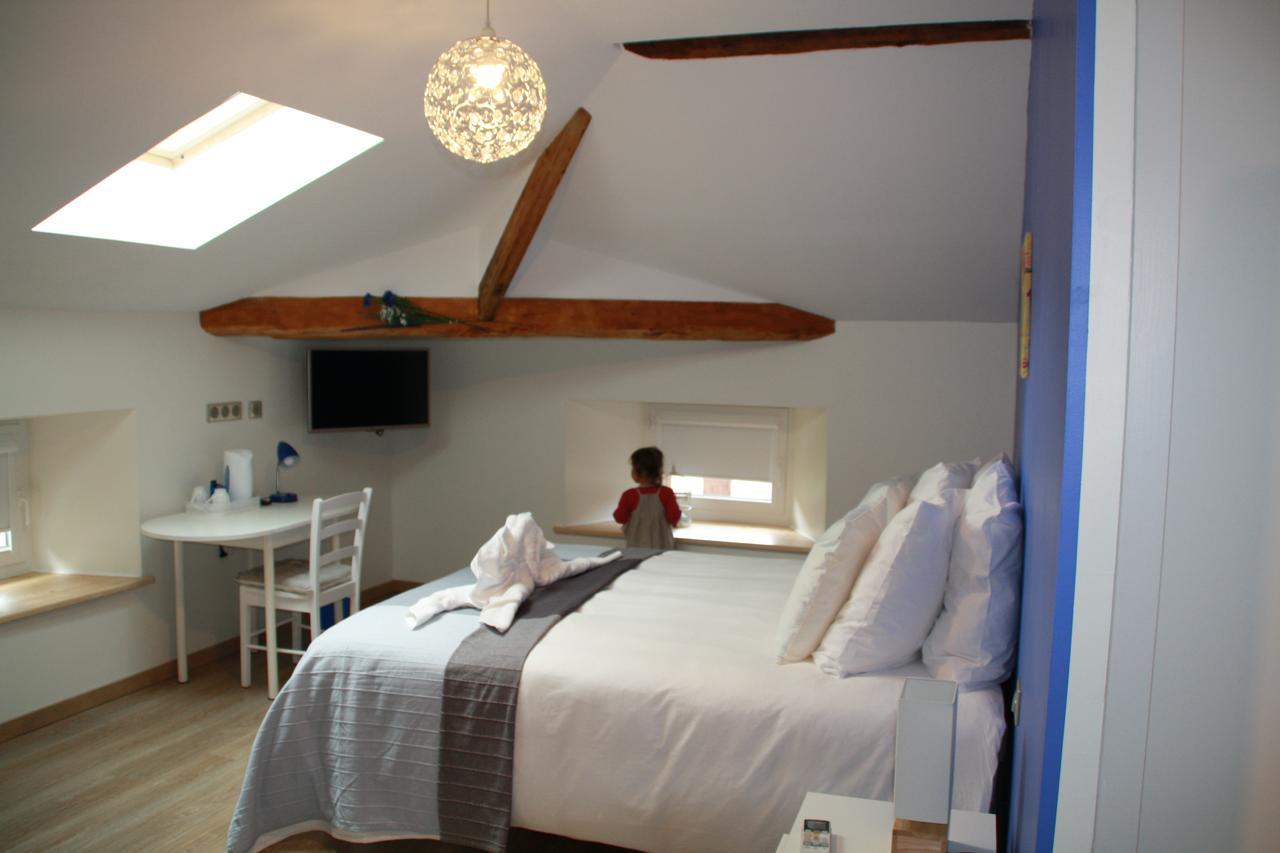 La Petite Auberge De Niaux Exteriör bild